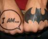 Tatuaje del logo de Batman