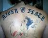 Tatuaje de Enzo Francescoli y escudo de River