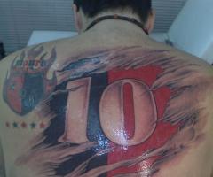 Tatuaje de la camiseta 10 de Newells Old Boys