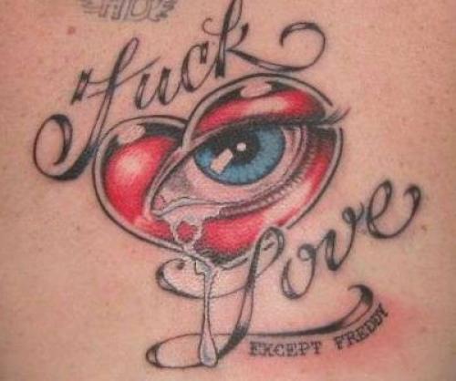 Corazon con ojo derramando una lagrima