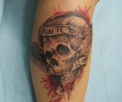 Skull tattoo Ride to live
