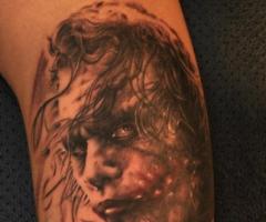 Tatuaje del Guason de Heath Ledger