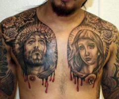 Cristo y la Virgen Maria en el pecho entre rosas y sangre