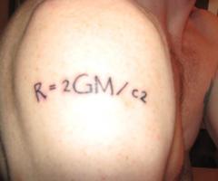 Tatuaje de el radio de Schwarzschild