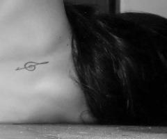 Tatuaje de clave de sol