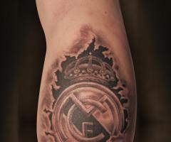 Escudo tatuado del Real Madrid