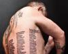 Soldado británico se tatuó 200 nombres de caidos en Afganistán