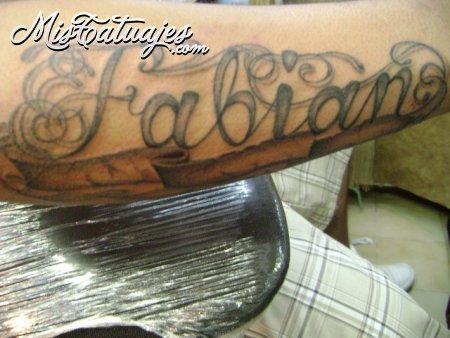 Nombre FABIAN en letra cursiva