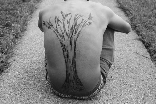 El árbol deshojado