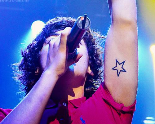 Harry Styles star tattoo