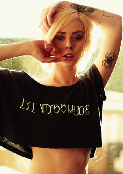 Alysha Nett spider tattoo