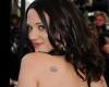 Asia Argento terceiro olho em suas costas