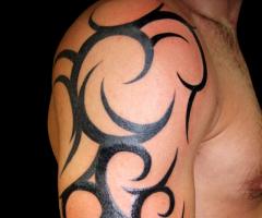 Tribal en el brazo