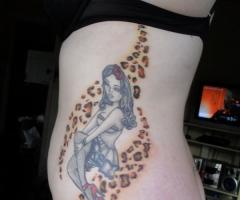 Pin up with leopard print