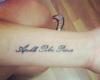 Tattoo de nombres en cursiva