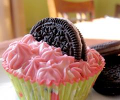 Photo of peppermint Oreo Cupcakes