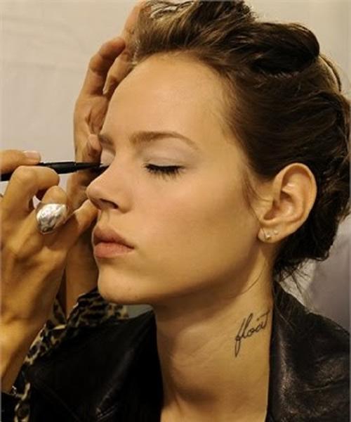 Freja Beha Erichsen tattoos
