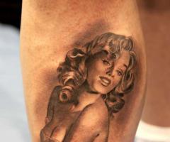 Pin up