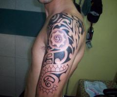 Brazo y hombro maori