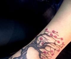 Tatuajes de flores de cerezo