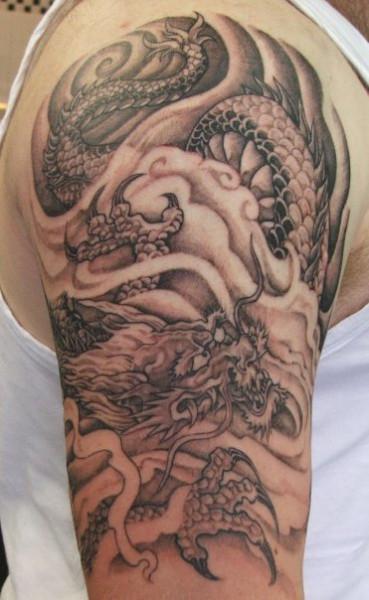 Tatuaje de dragon japones