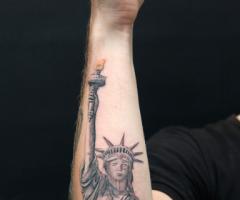 Tatuaje de la estatua de la libertad