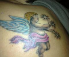Angel con tres estrellas
