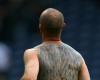 Stephen Ireland y sus alas gigantes en la espalda