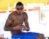 Kevin Prince Boateng de playa en Miami