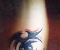 Tatuaje tribal circular