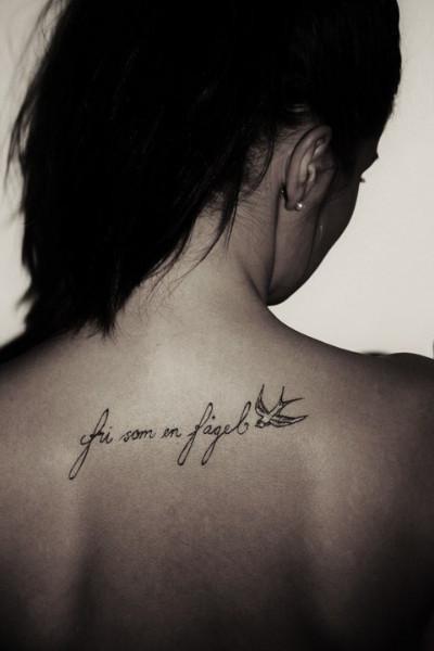 Frases en cursiva tattoo