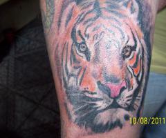 Tatuaje realista de tigre