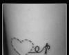 Tatuagem de costura com coração
