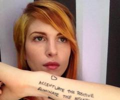 Hayley Williams accentuate the positive
