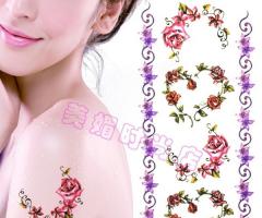 Dibujos de rosas formando corazones