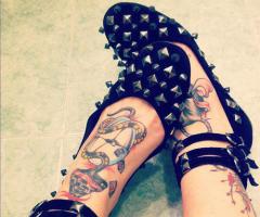 Tatuaje en los pies de mujer