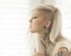 Garotas loiras tatuadas