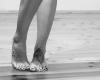 Goddess on her one foot and a message in attractive style on the other