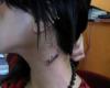 Tatuaje en el cuello