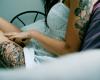 Sexy tattoo femenino en brazo y piernas
