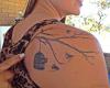 Tatuaje de arbol, pajaros y pajareras
