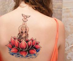 Flor de lótus tatuagem