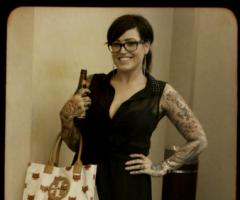 Miss Britt_Knee