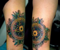 Tatuaje de timon