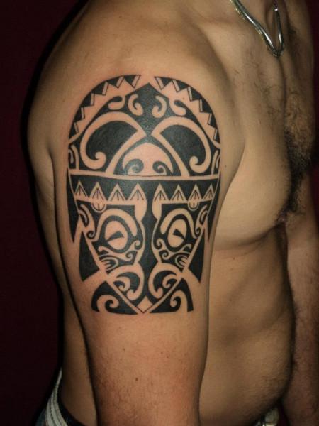 Maori arm symbols