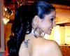 Barbara Mori tatuaje en la espalda