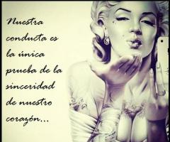 Mujeres bellas divinas y tatuadas