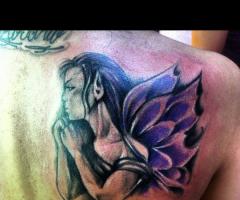 Tatuaje de hada de perfil