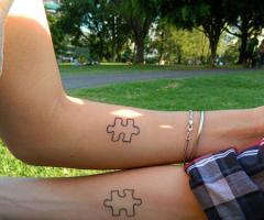 Tatuaje de rompecabezas de amor