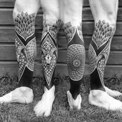 Amazing tattoo on leg